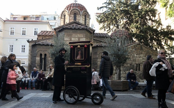 Εορταστικό ωράριο από τις 6 Απριλίου – Ανοιχτά τα μαγαζιά την Κυριακή 9 Απριλίου